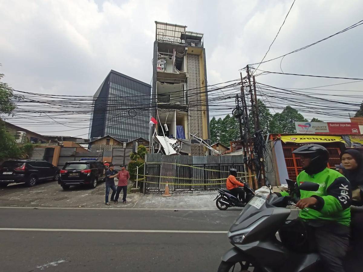 Gedung Nucleus yang masih hancur pasca kejadian