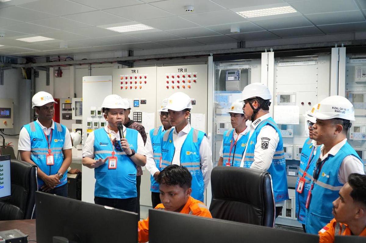 Pembangkit listrik terapung atau  barge mounted power plant/BMPP milik anak usaha PT PLN Indonesia Power (PLN IP) tersebut menjadi tulang punggung sistem kelistrikan di Pulau Ambon dan sekitarnya.