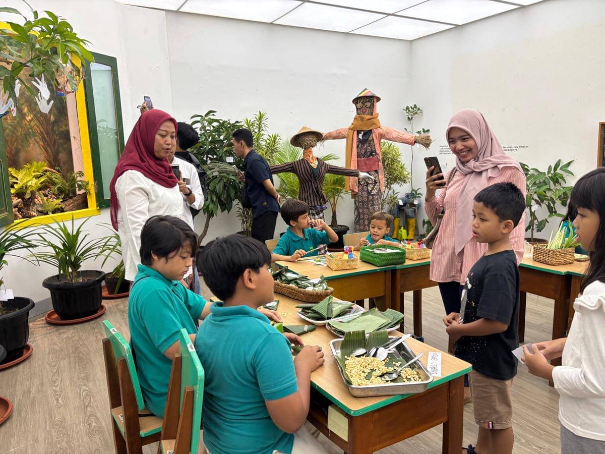 Pameran 'Reunion' Sekolah Tumbuh, di Jogja National Museum.