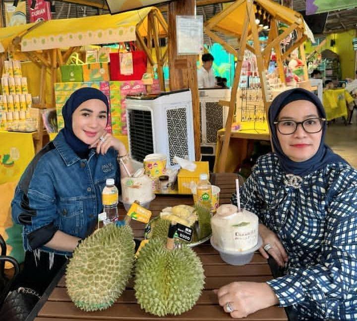potret Erin Taulany dan mama liburan di luar negeri