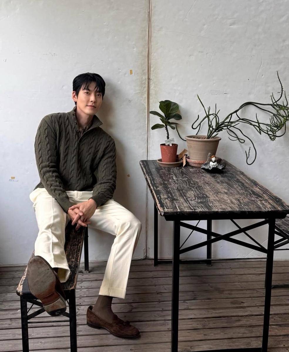 OOTD smart casual Kim Soo Bin.
