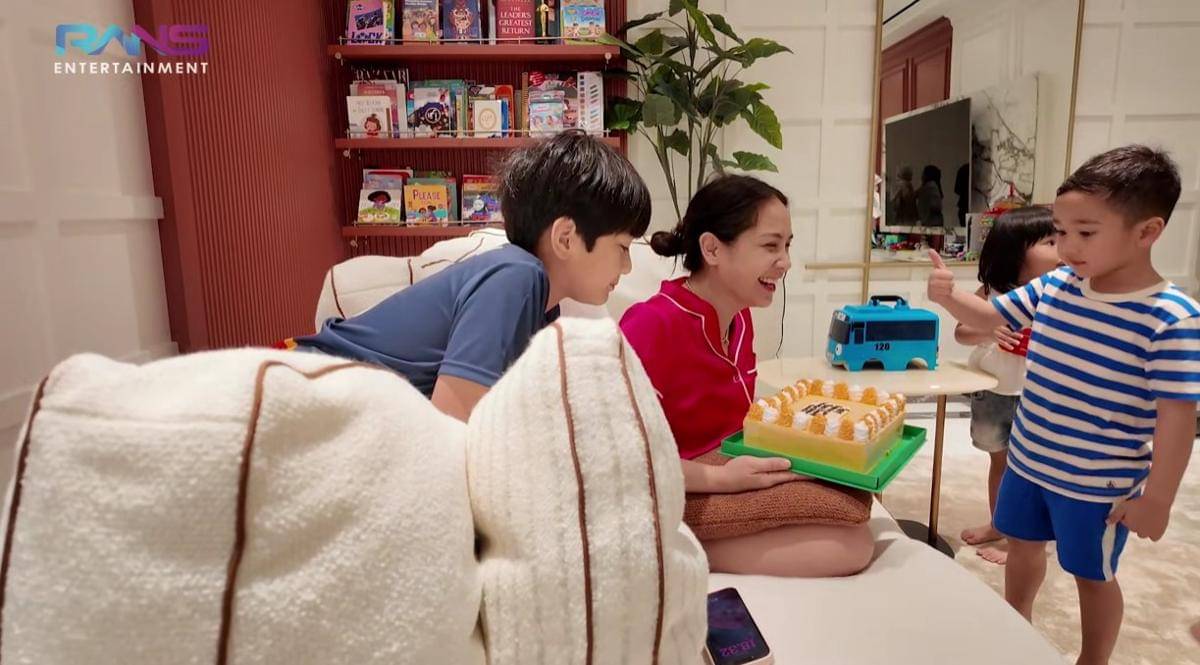 Nagita Dapat Kejutan Anniversary dari Anak