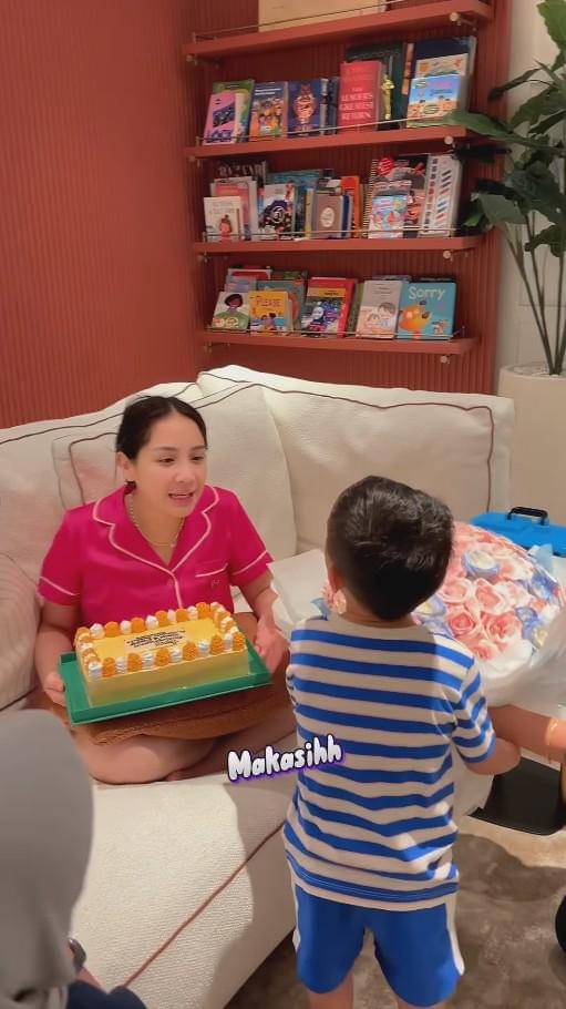 Nagita Dapat Kejutan Anniversary dari Anak