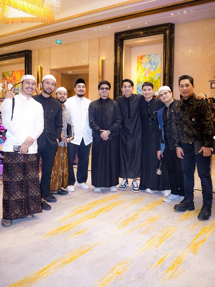 Artis Ikut Kajian Habib Umar bin Hafidz