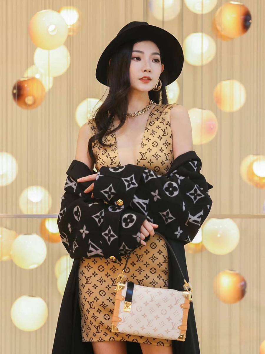 potret Zhao Na, Miss Universe China 2025