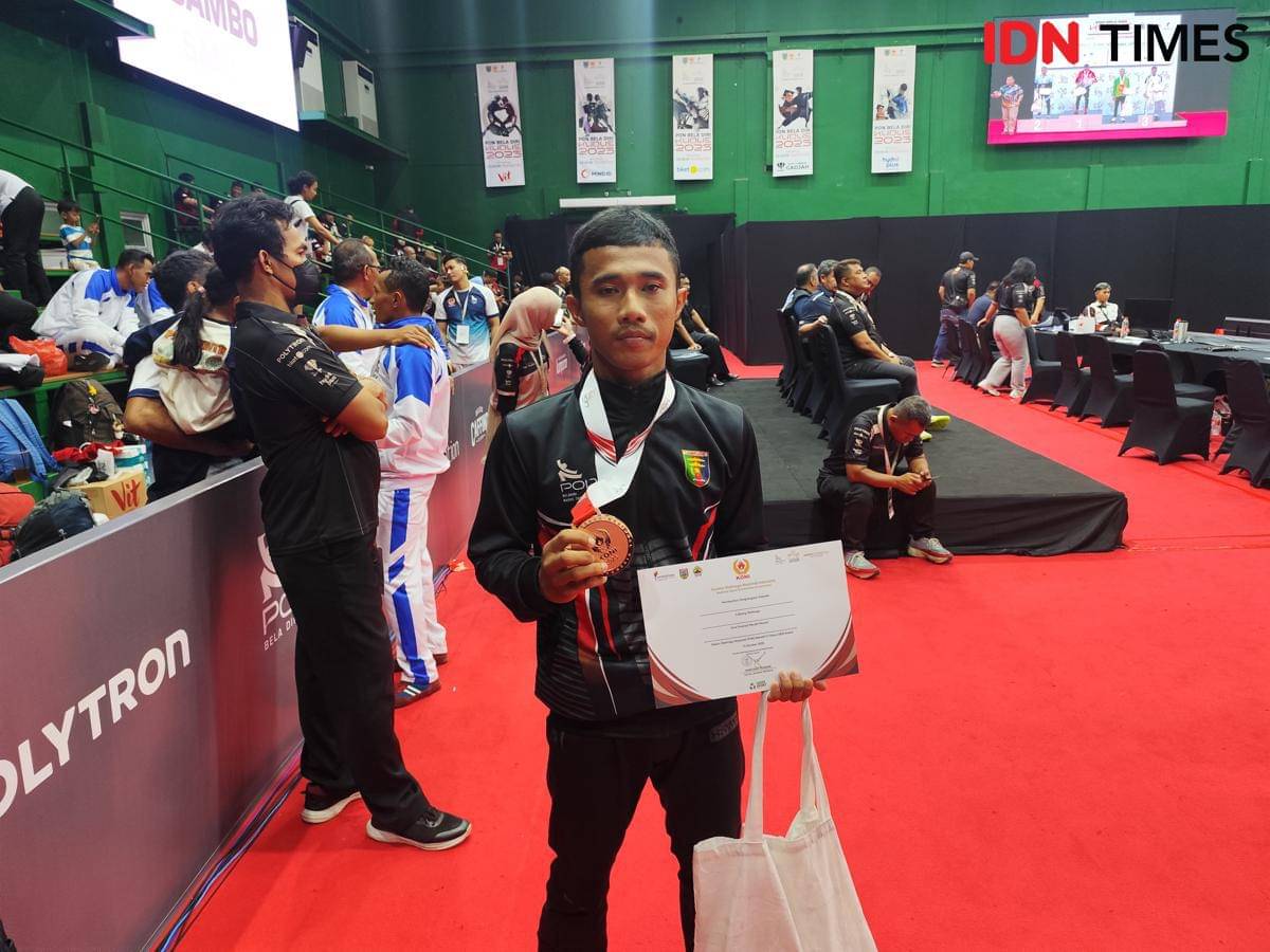 Maulana Abitama, atlet Sambo yang meraih perunggu di PON Beladiri Kudus. (IDN Times/Muhaimin)