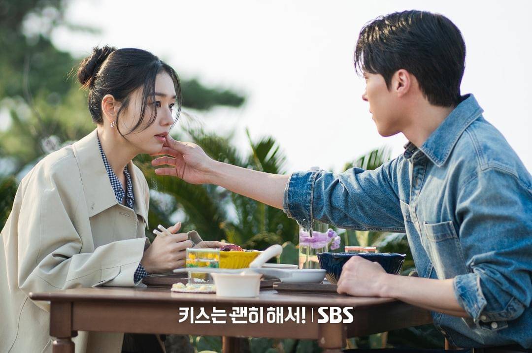 Ahn Eun Jin dan Jang Ki Yong di drama Dynamite Kiss
