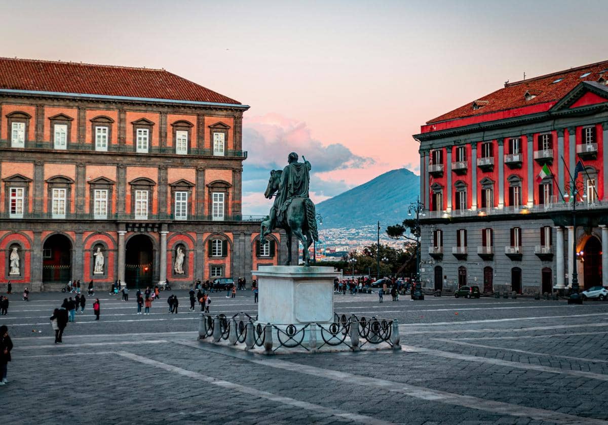 potret Kota Napoli, Italia
