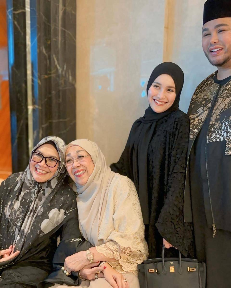 Ayu Ting Ting dan Ivan Gunawan menghadiri pengajian Habib Umar