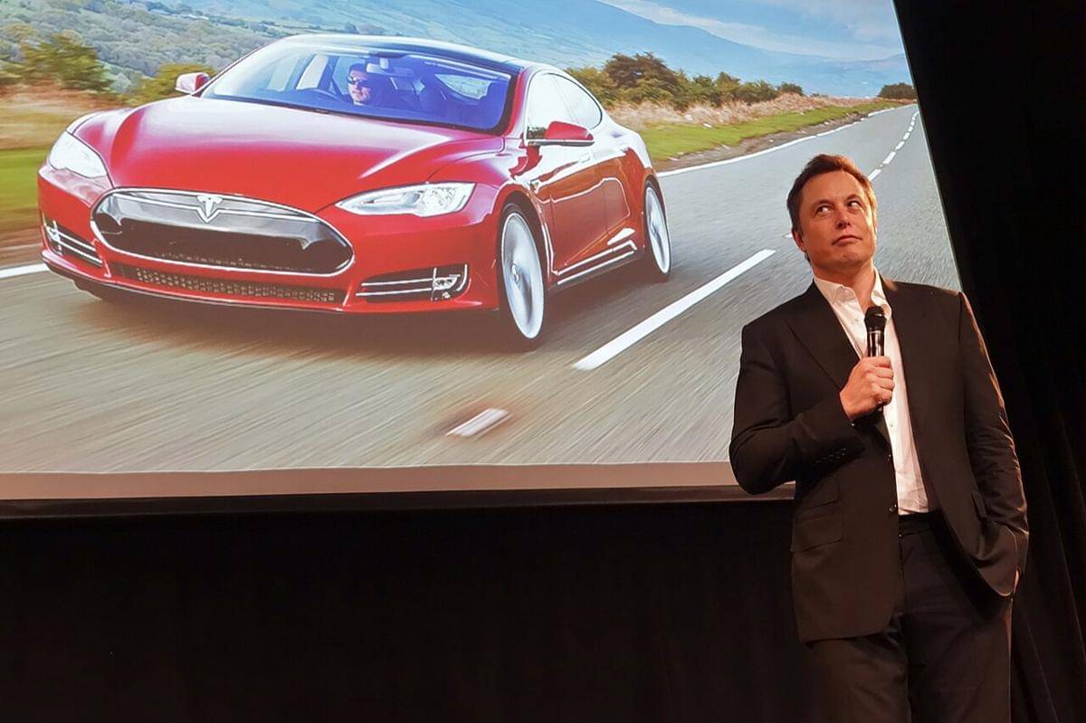 Elon Musk saat menjadi pembicara