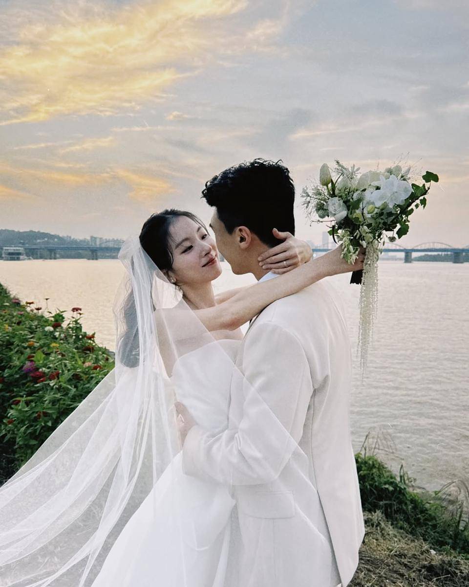 potret pernikahan Zuny Ladies Code