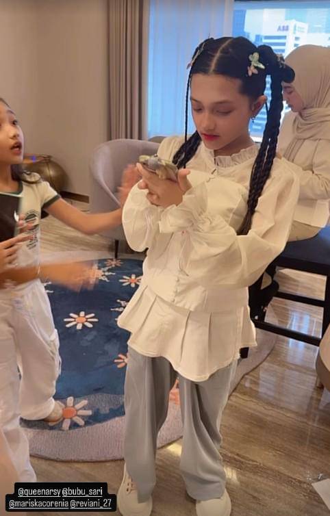 Arsy Hermansyah Nonton Konser ILLIT dan ENHYPEN (instagram.com/queenarsy)