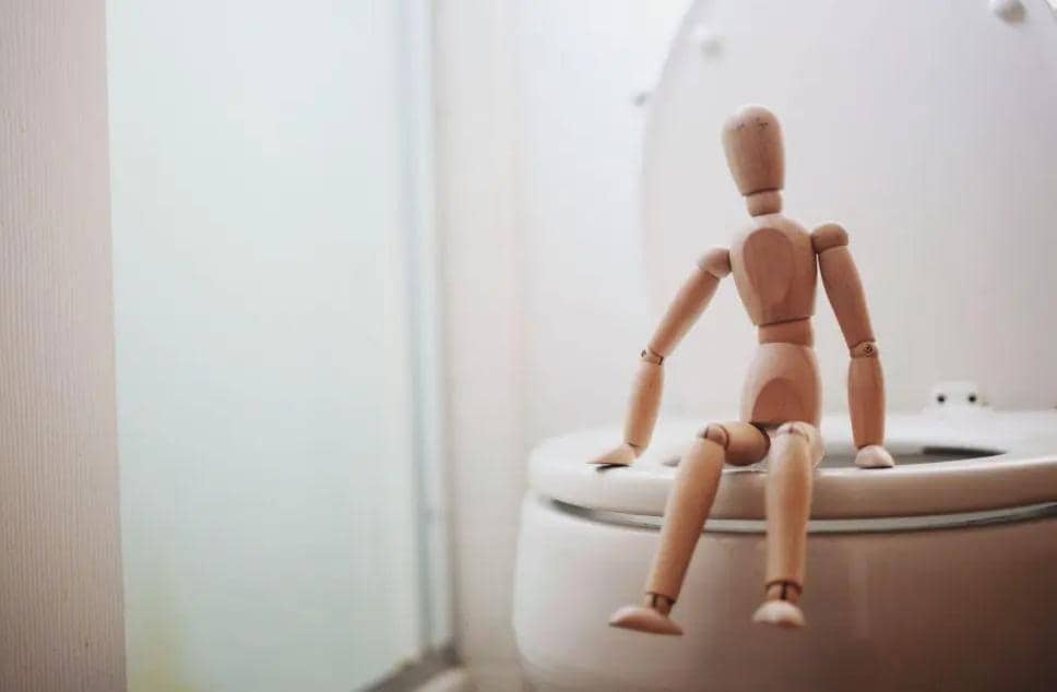 Ilustrasi mengalami diare berulang kali