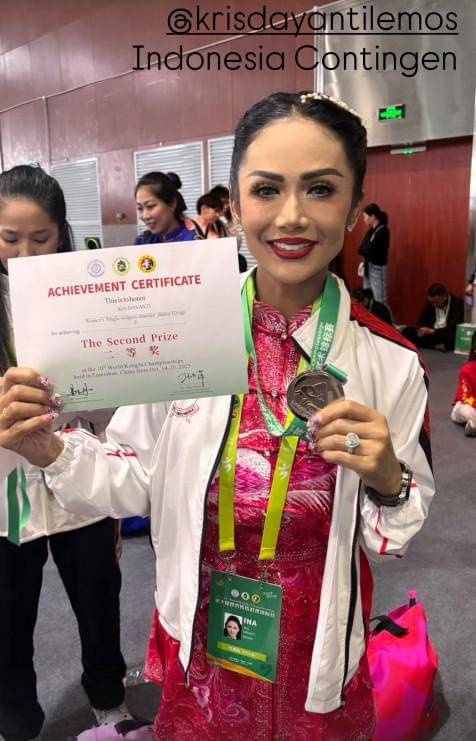Kris Dayanti Raih Medali Perak (instagram.com/krisdayantilemos)