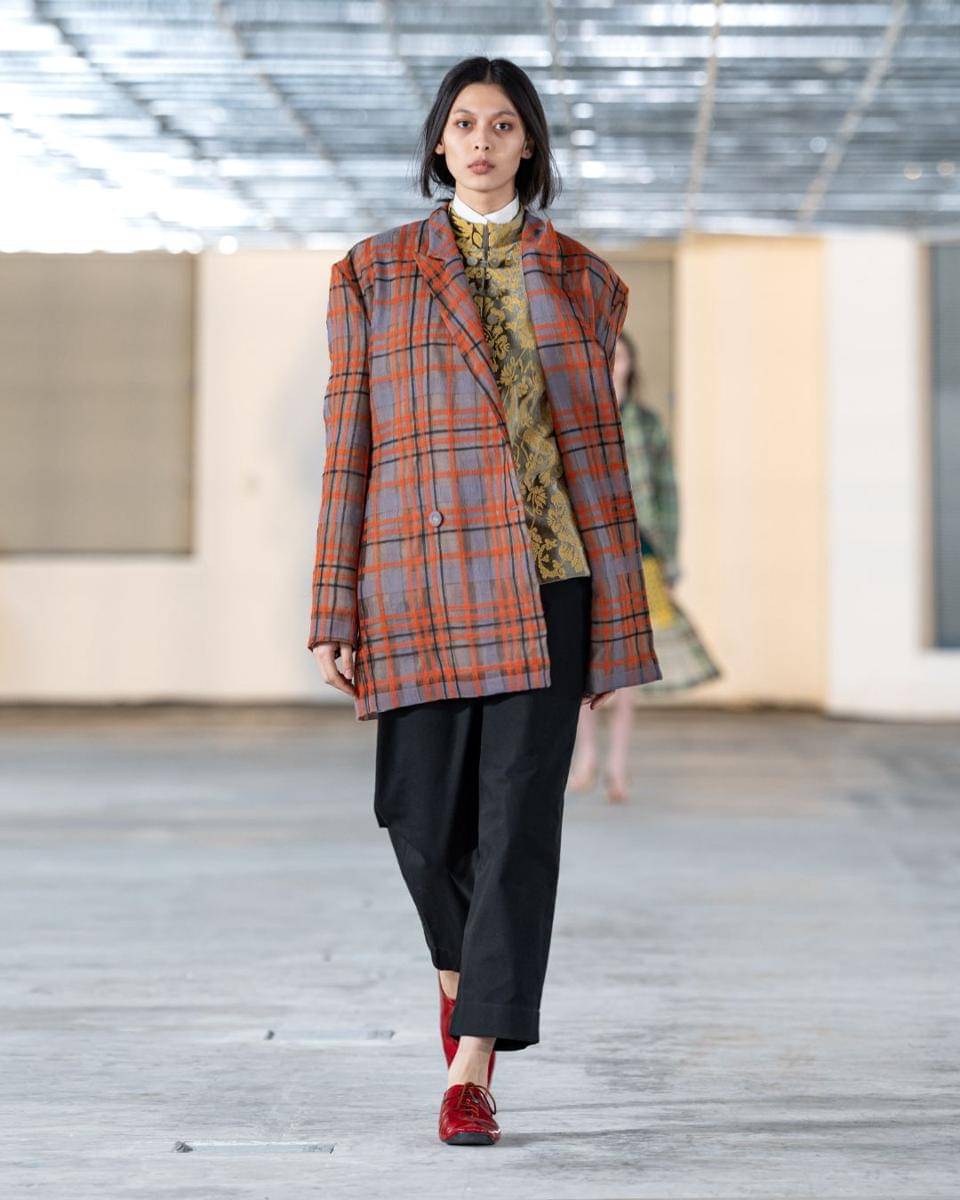 Koleksi Sapto Djojokartiko Spring Summer 2026