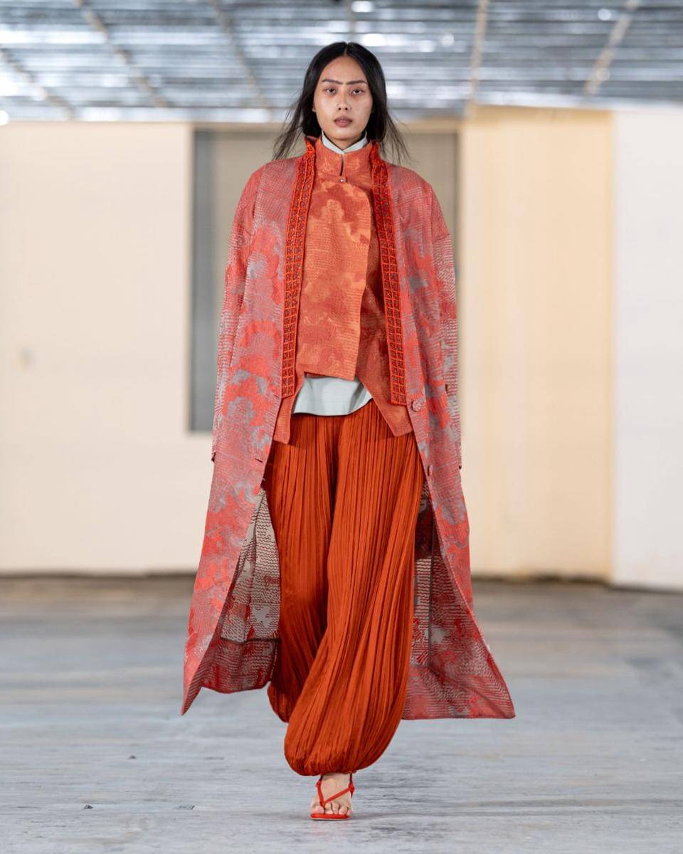 Koleksi Sapto Djojokartiko Spring Summer 2026