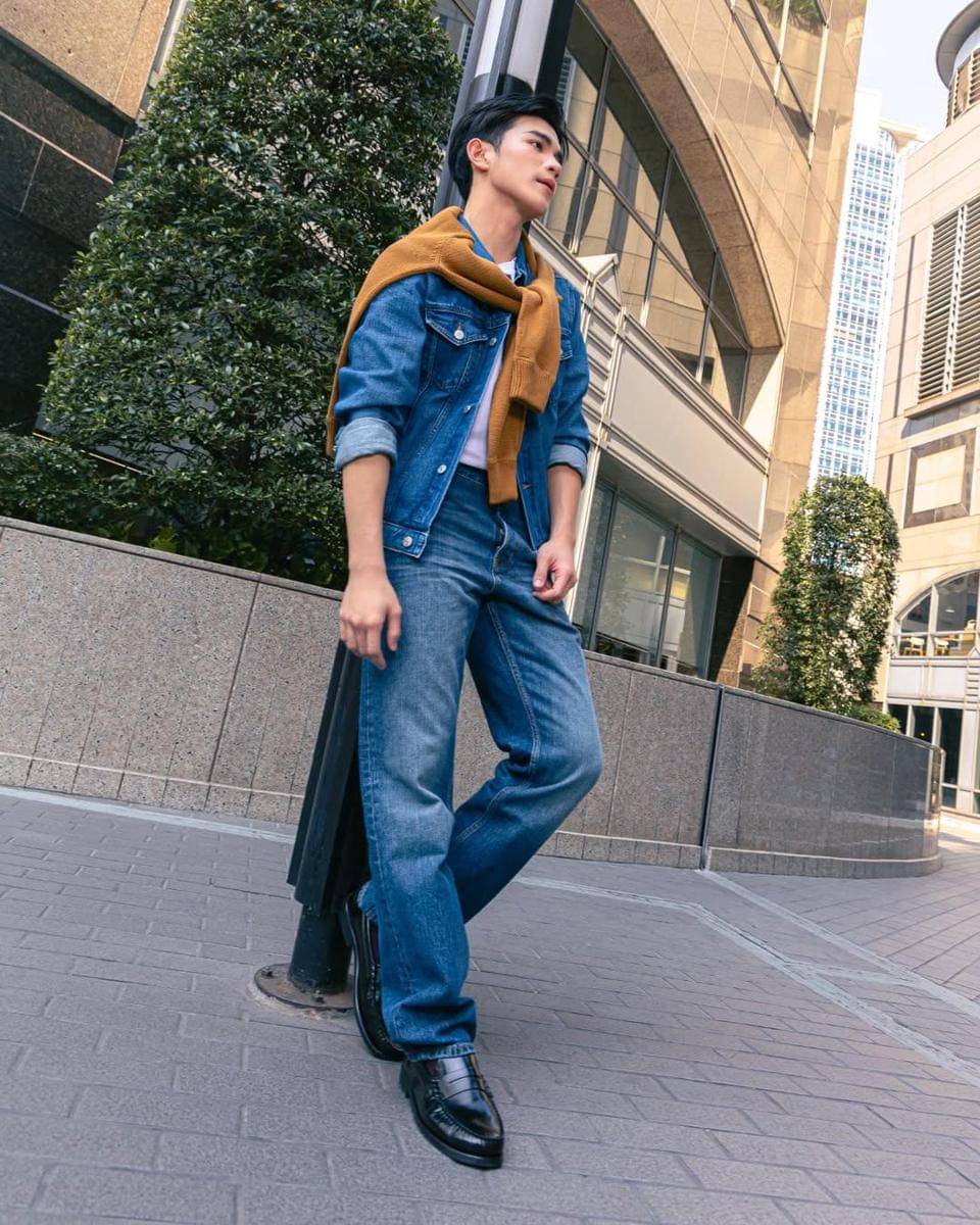 inspirasi outfit double denim ala Fourth Nattawat