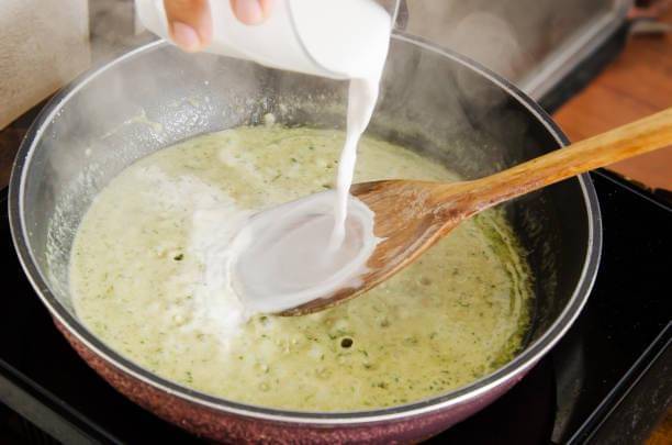 ilustrasi saus creamy