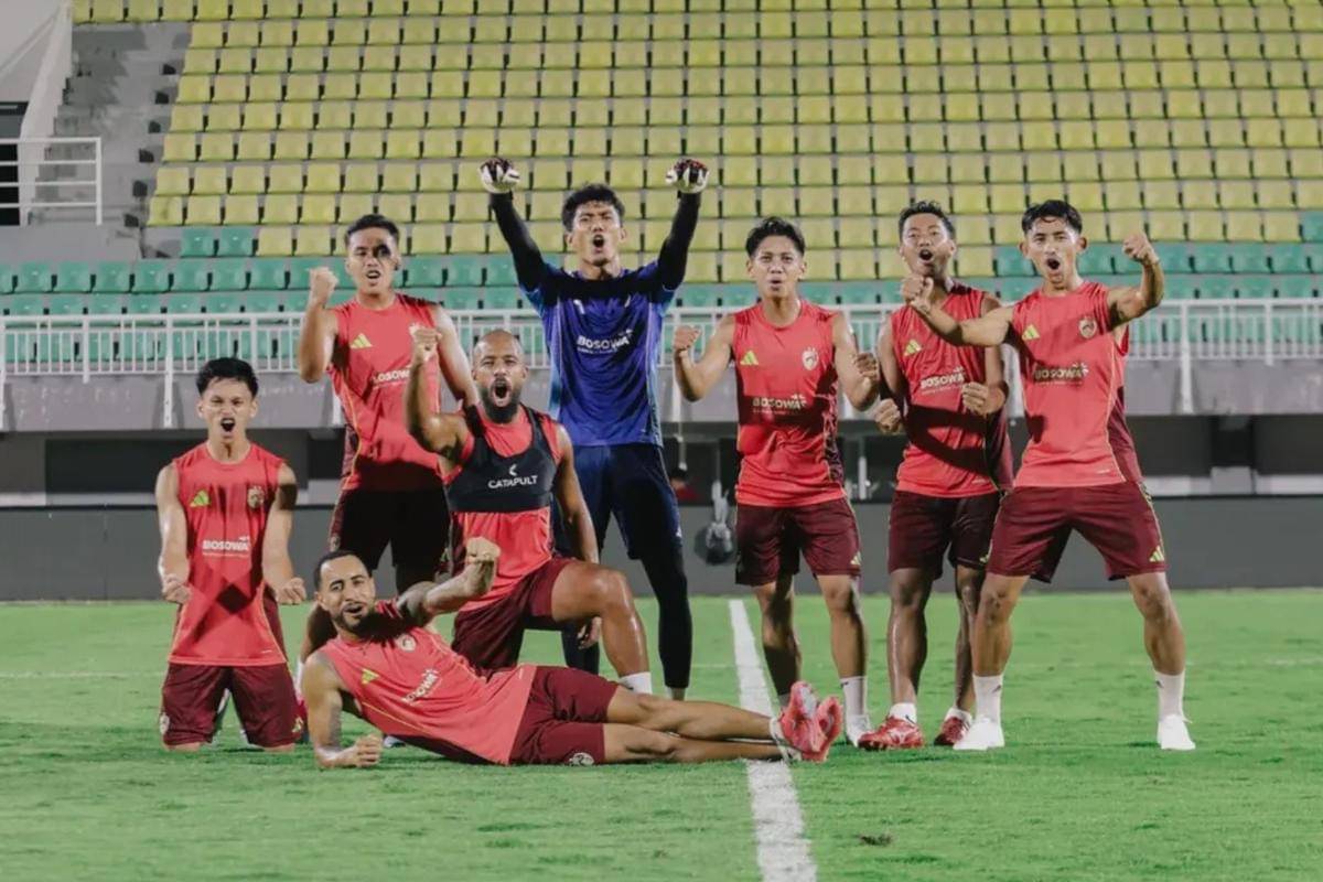 PSM Makassar official training di Parepare.