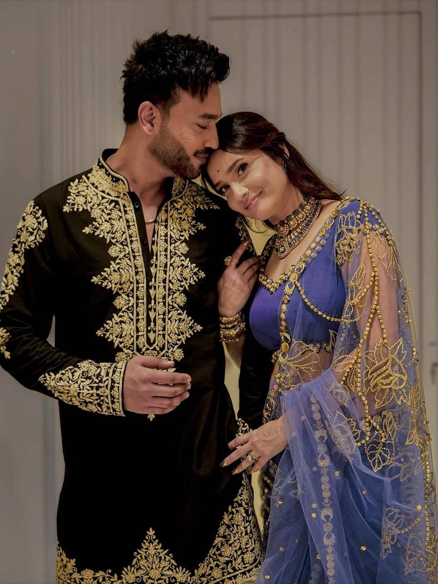 Ankita Lokhande dan suami