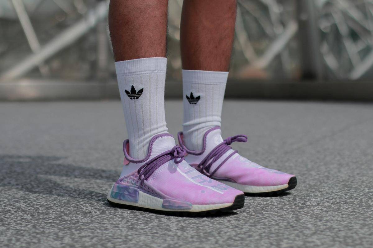 Ilustrasi sepatu sneakers