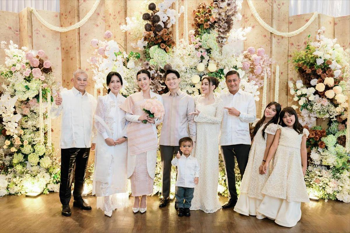 Lamaran Teuku Rassya anak Tamara Bleszynski. (Instagram.com/nourahsheivirah)