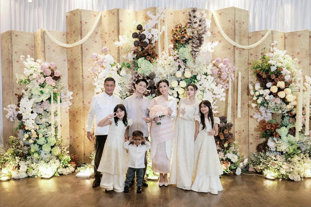 Lamaran Teuku Rassya anak Tamara Bleszynski. (Instagram.com/nourahsheivirah)