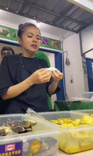 usaha jukut goreng Epy Kusnandar didatangi preman