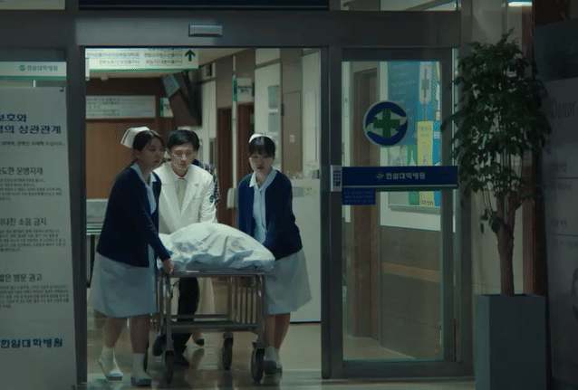 still cut drama Korea Typhoon Family