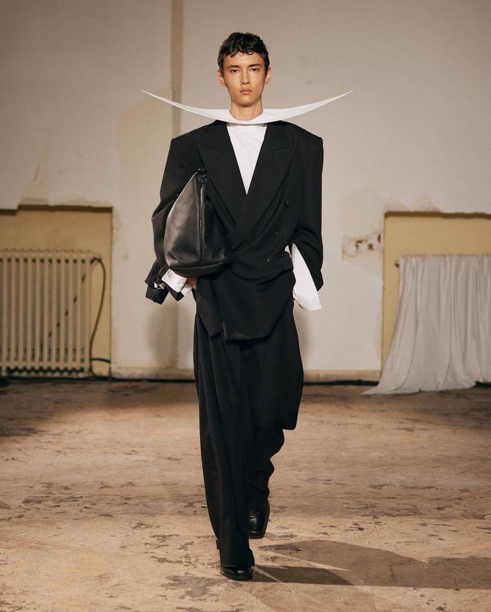 Koleksi Egonlab S/S '26 di Paris Fashion Week