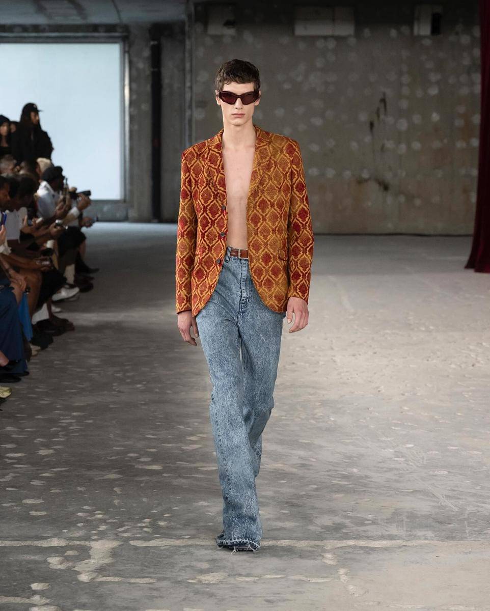 Koleksi Junya Watanabe S/S '26 di Paris Fashion Week Menswear