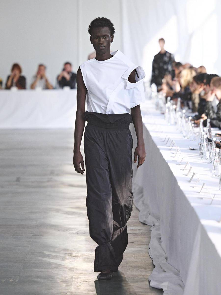 Koleksi Alain Paul S/S '26 di Paris Fashion Week