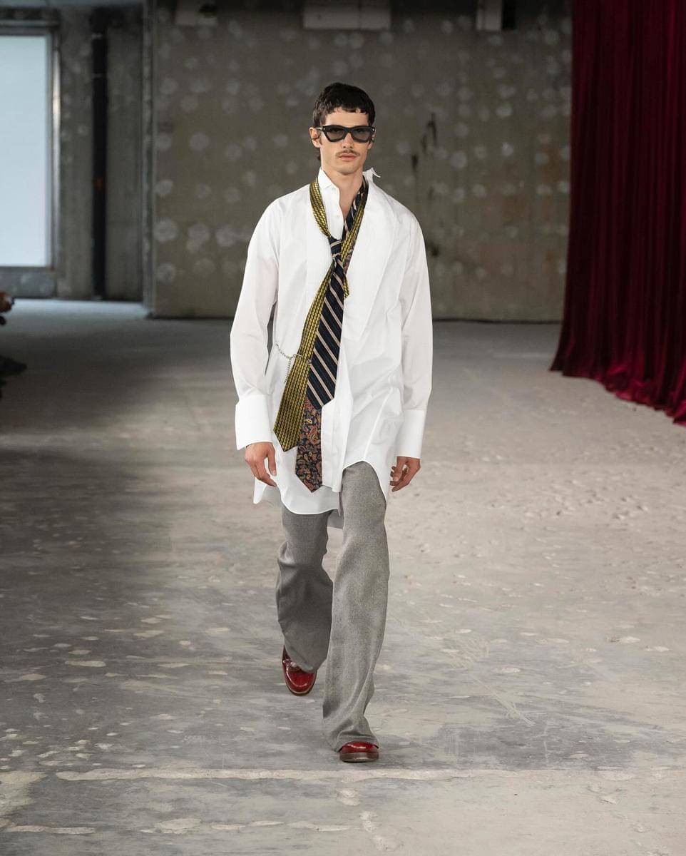Koleksi Junya Watanabe S/S '26 di Paris Fashion Week Menswear