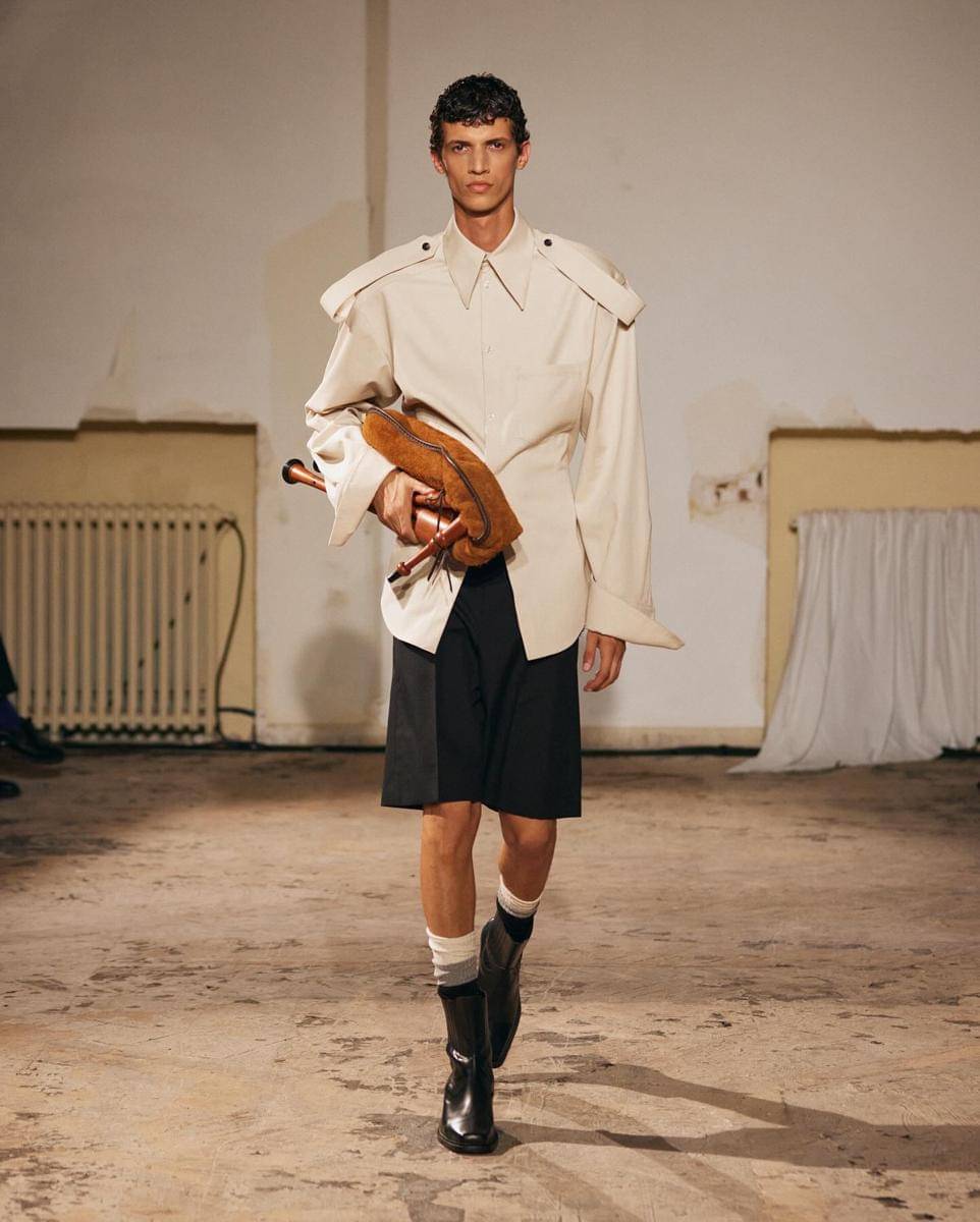 Koleksi Egonlab S/S '26 di Paris Fashion Week