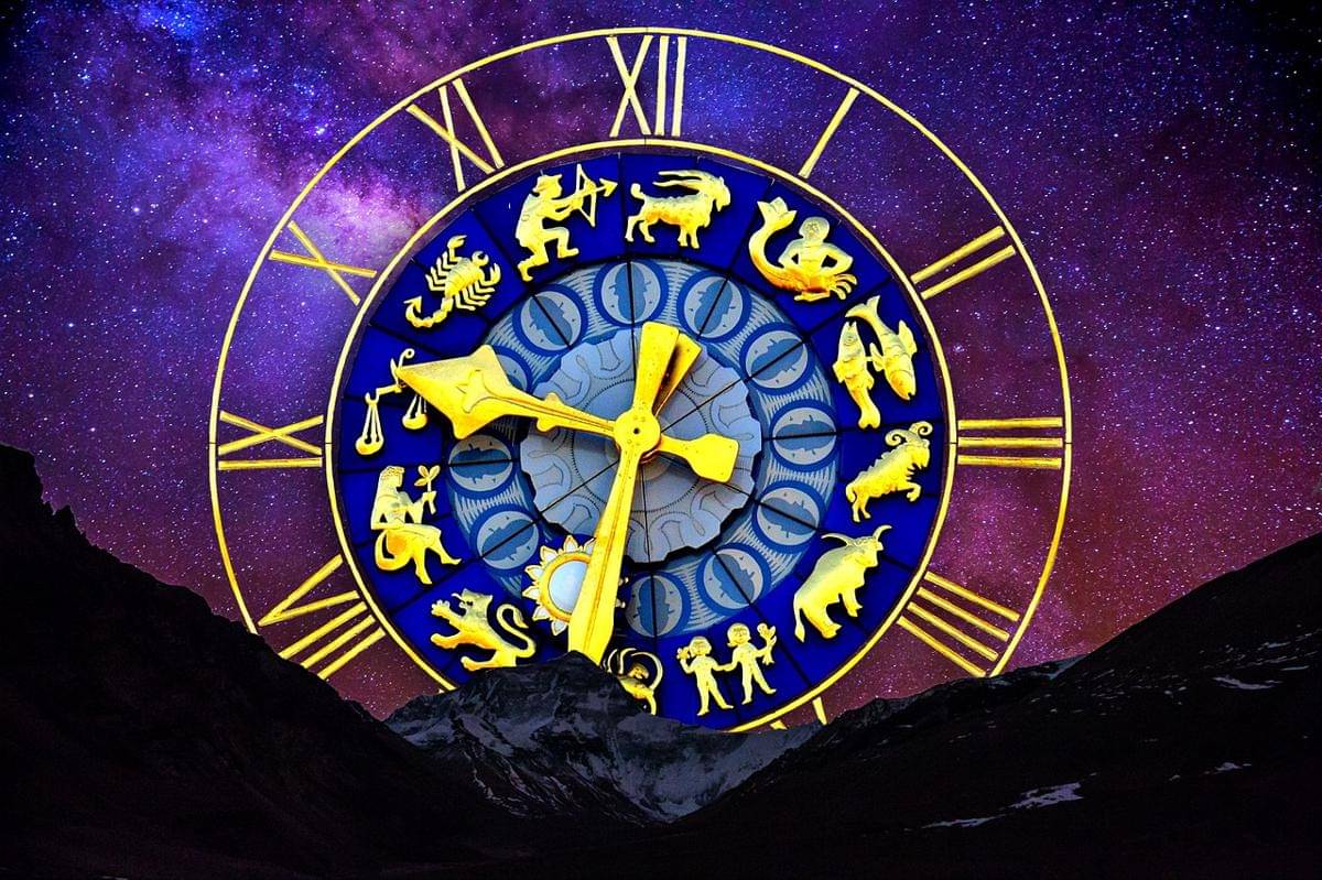 Horoscope 12 bintang zodiak.
