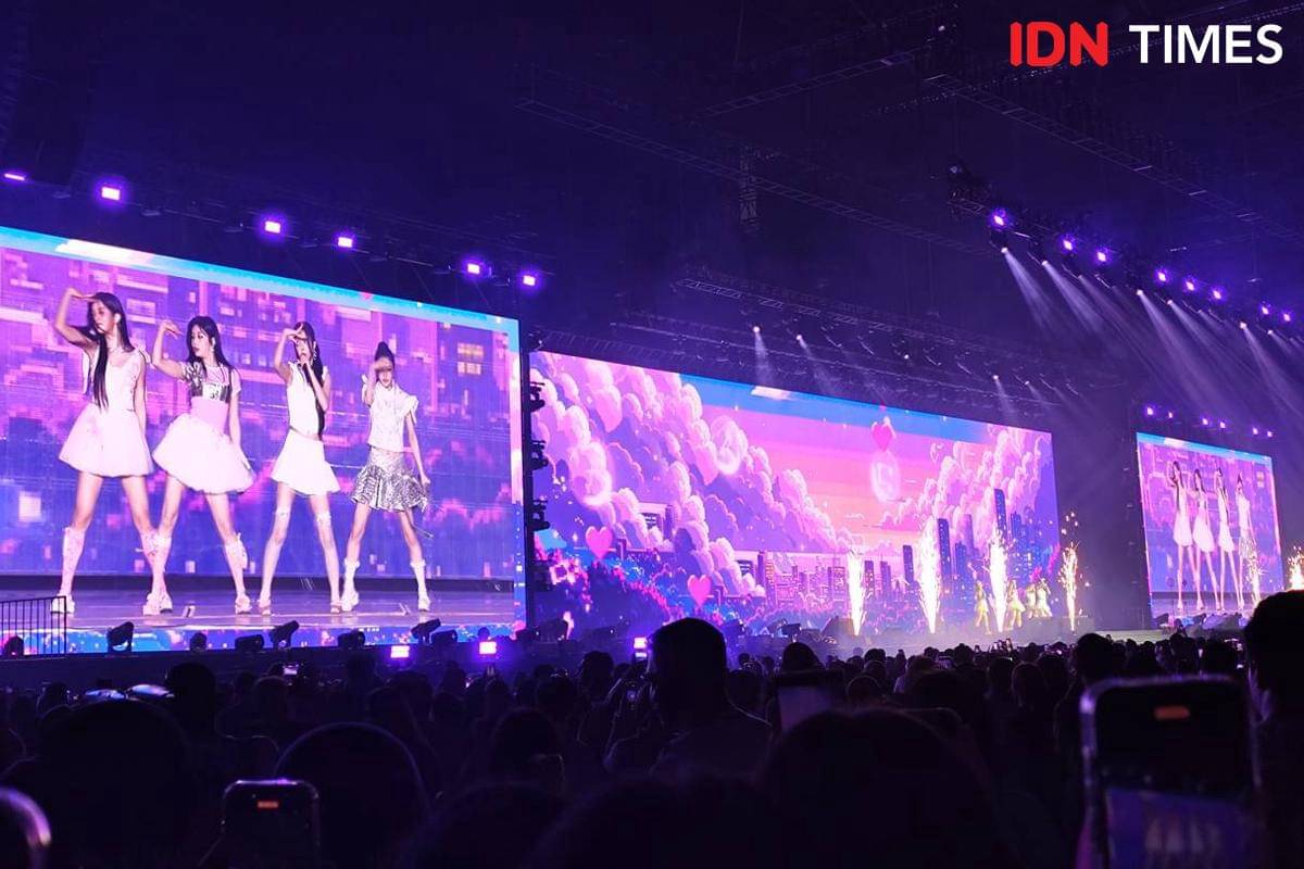 Konser dibuka meriah dengan penampilan ILLIT.jpg