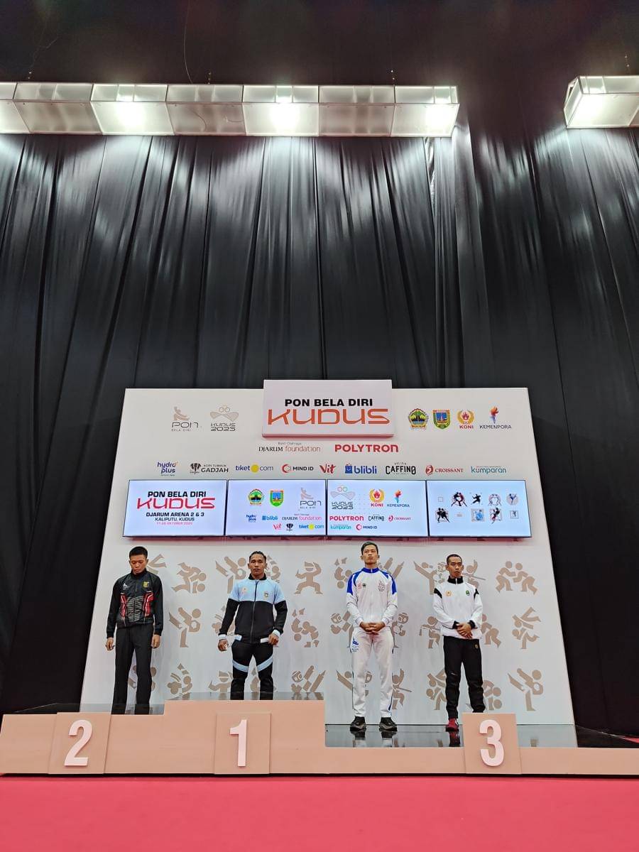 Atlet Sambo Andri Silaen meraih medali emas untuk Sumut di PON Bela Diri Kudus 2025 (dok.media pon bela diri Sumut)