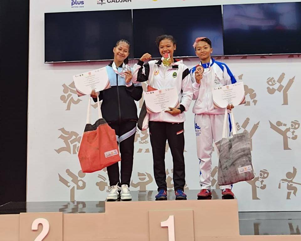 Atlet Sambo Sumut meraih medali perak di PON Bela Diri Kudus (dok.media PON Bela Diri Sumut)