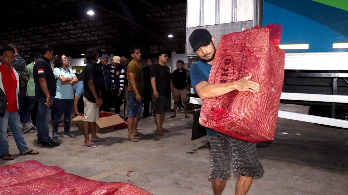 Foto Kedatangan Cabai Merah dari Jawa (4).jpg