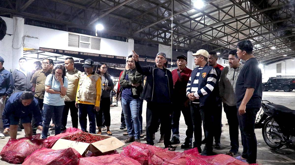 Foto Kedatangan Cabai Merah dari Jawa (7).jpg