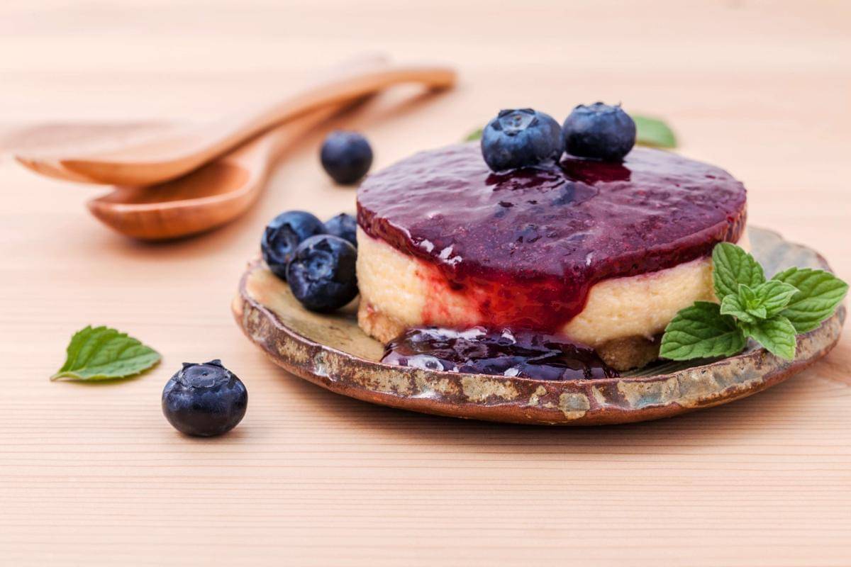 ilustrasi blueberry cheesecake