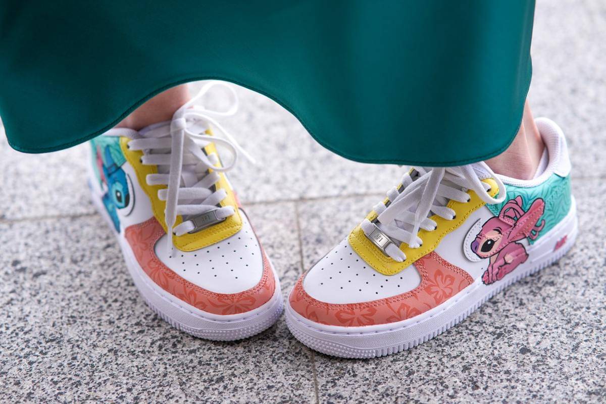Ilustrasi sepatu sneakers