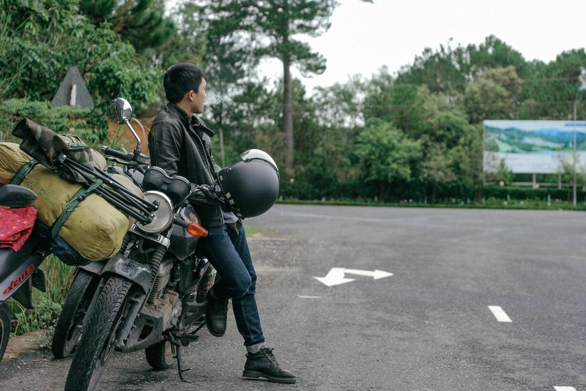 ilustrasi helm