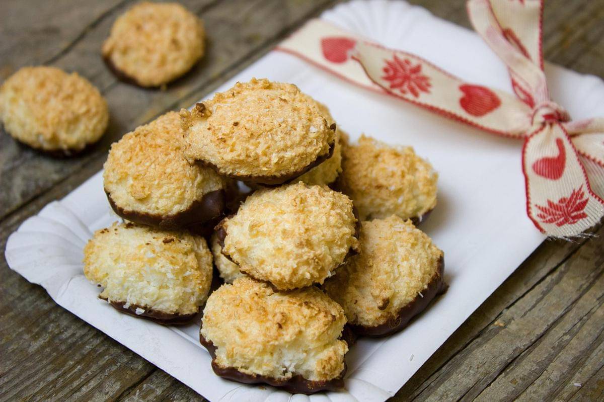 ilustrasi golden coconut cookies