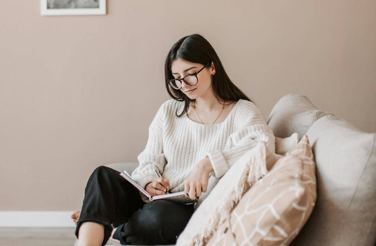 ilustrasi journaling