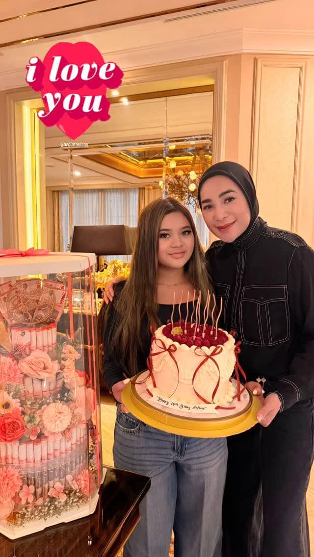 Ulang Tahun ke-14 Arlova Taulany (instagram.com/erintaulany)