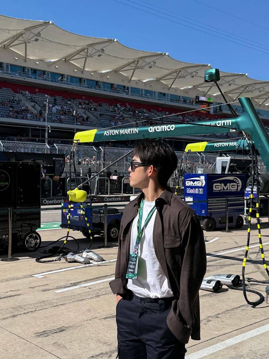 potret S.Coups SEVENTEEN di F1 US Grand Prix 2025