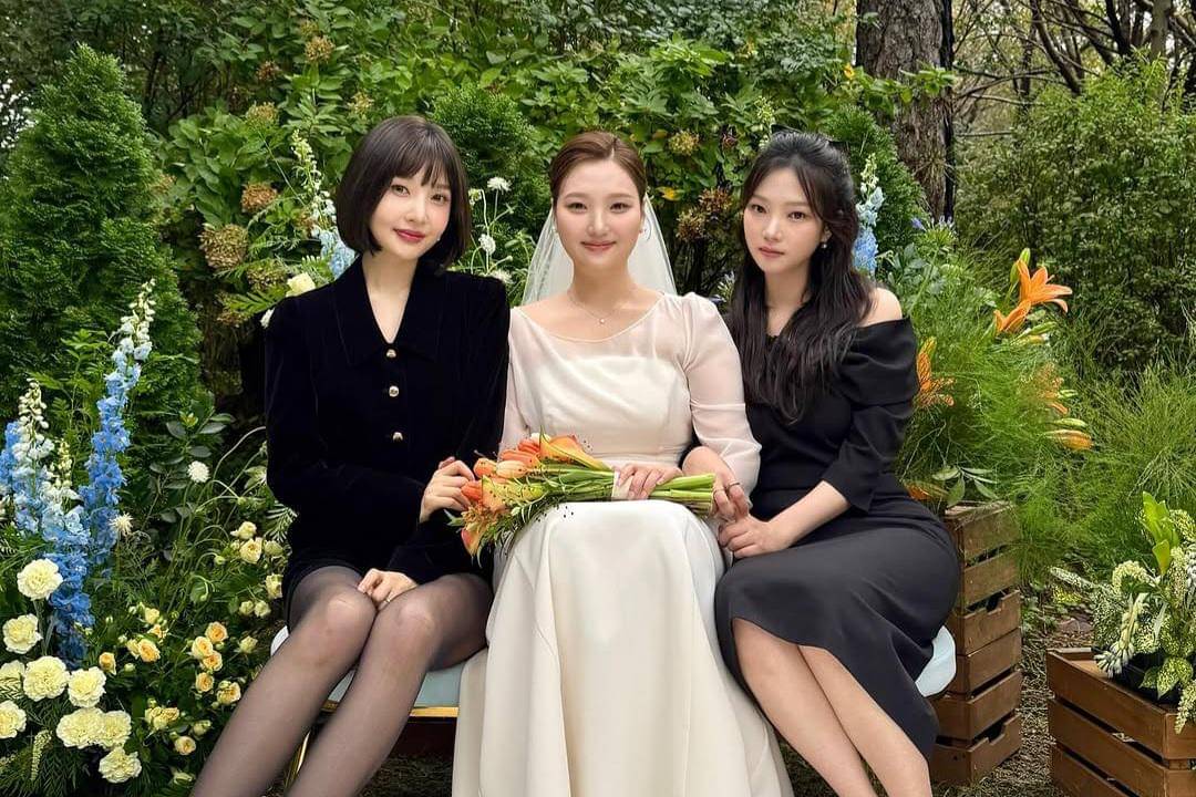 potret Joy Red Velvet di pernikahan sang adik