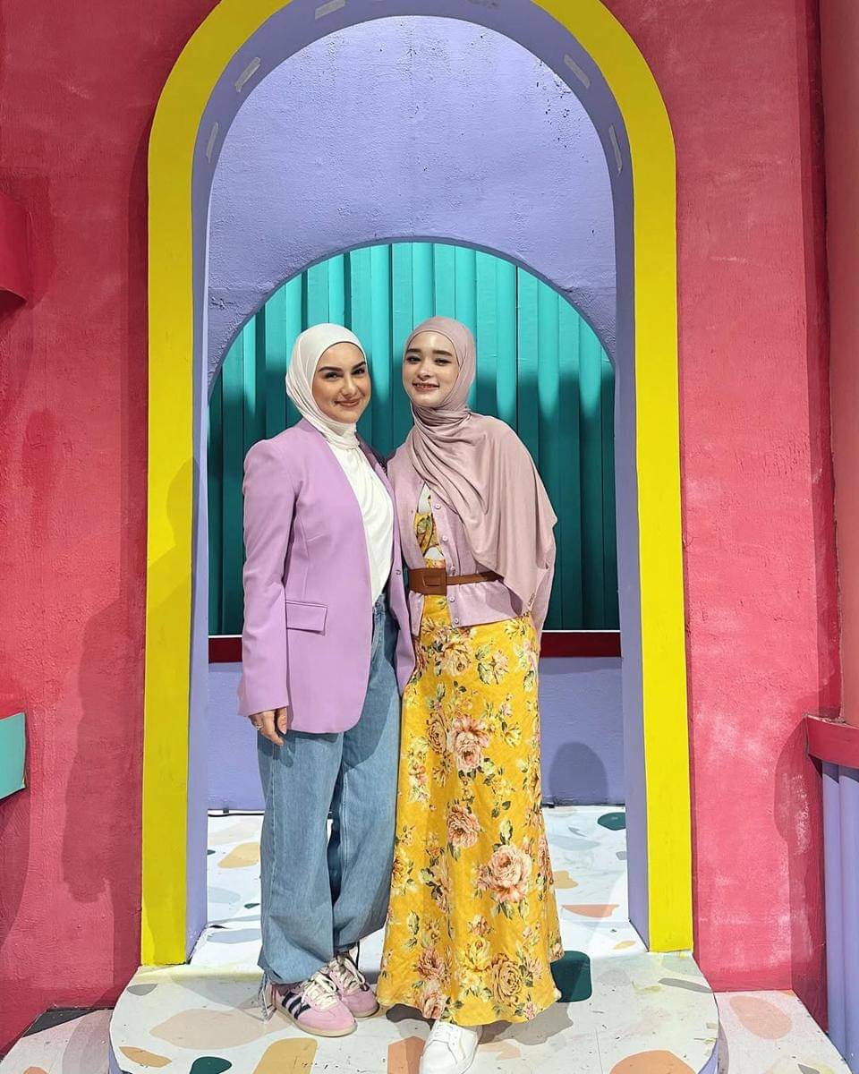 inspirasi outfit ngantor ala Irish Bella 