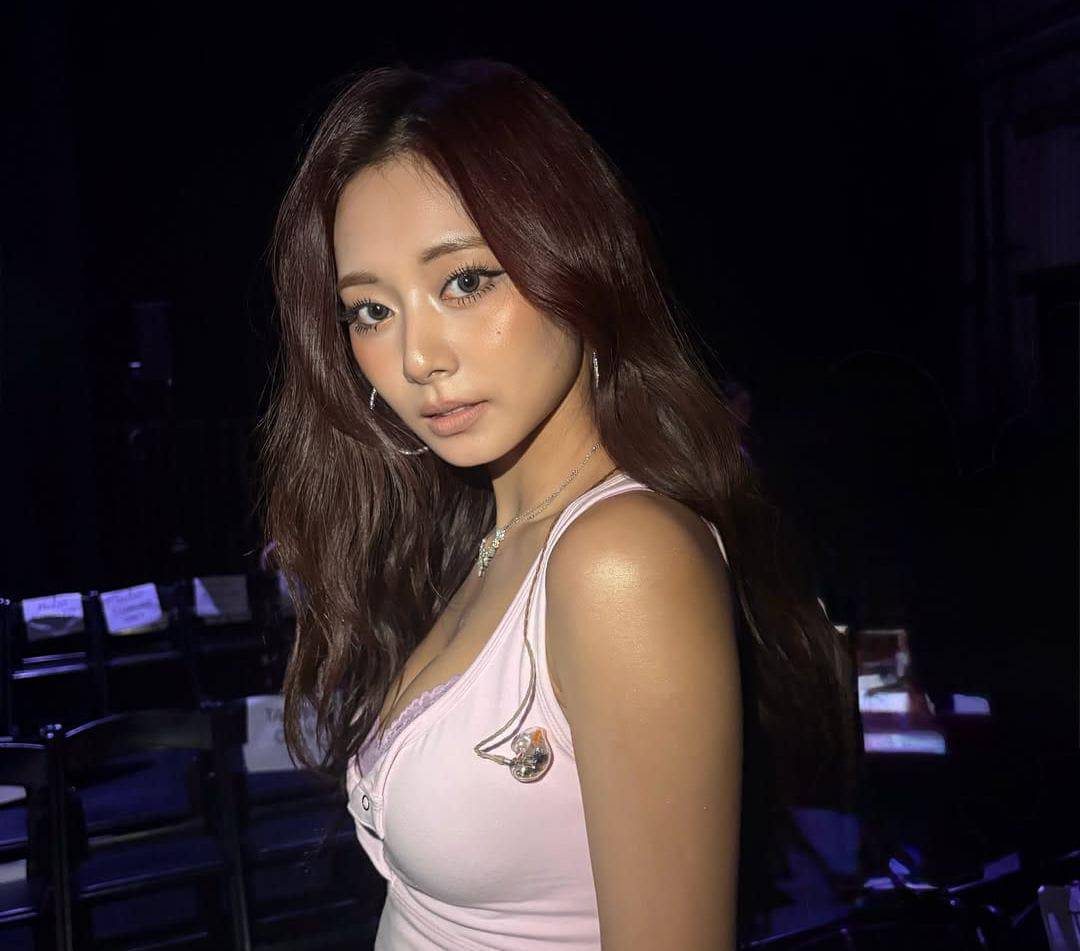 Potret Tzuyu TWICE